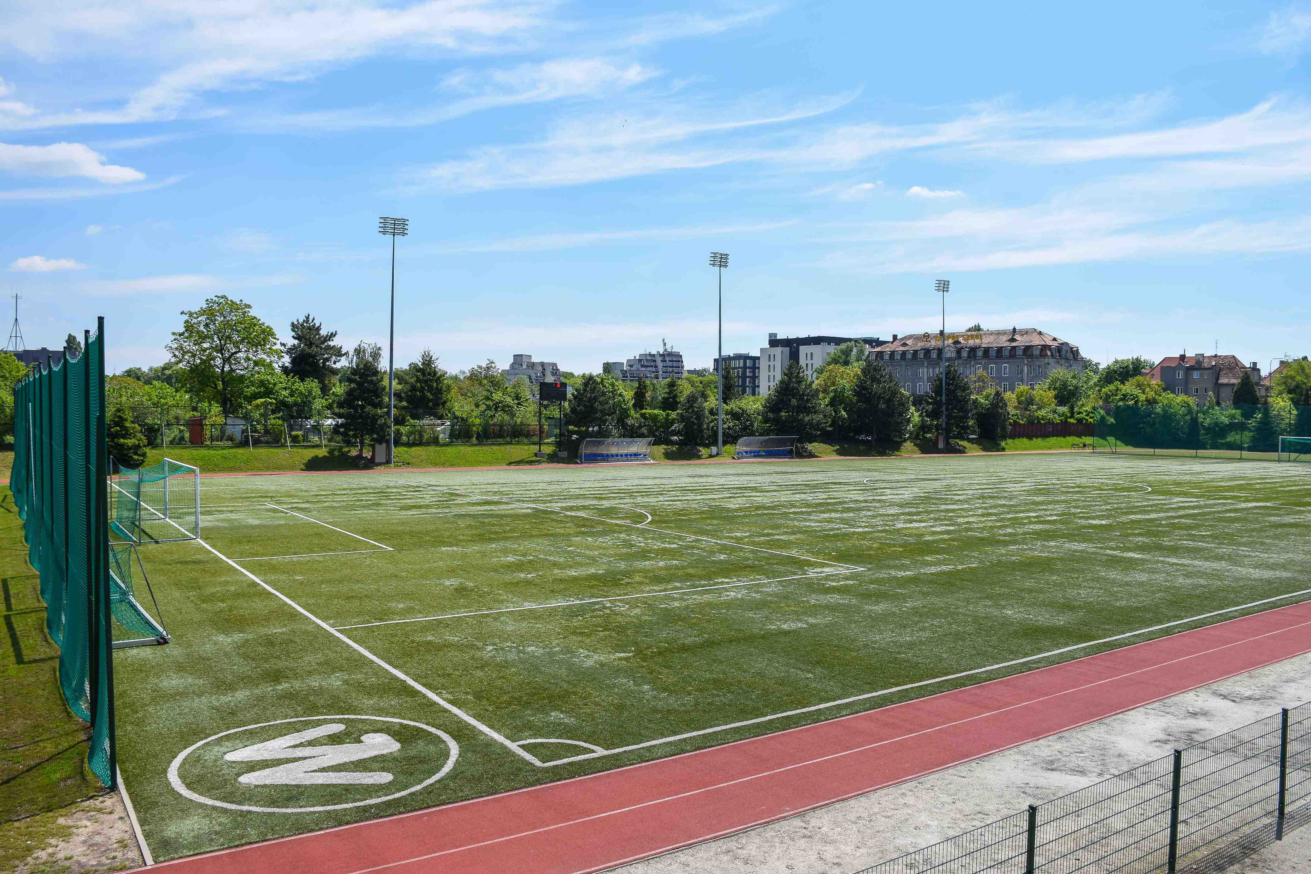 Godziny otwarcia bieżni lekkoatletycznej i nowy regulamin stadionu piłkarskiego “Sztabowa”